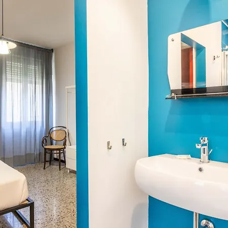 Guest house Bartoli Holidays, By Short Holidays Bologna